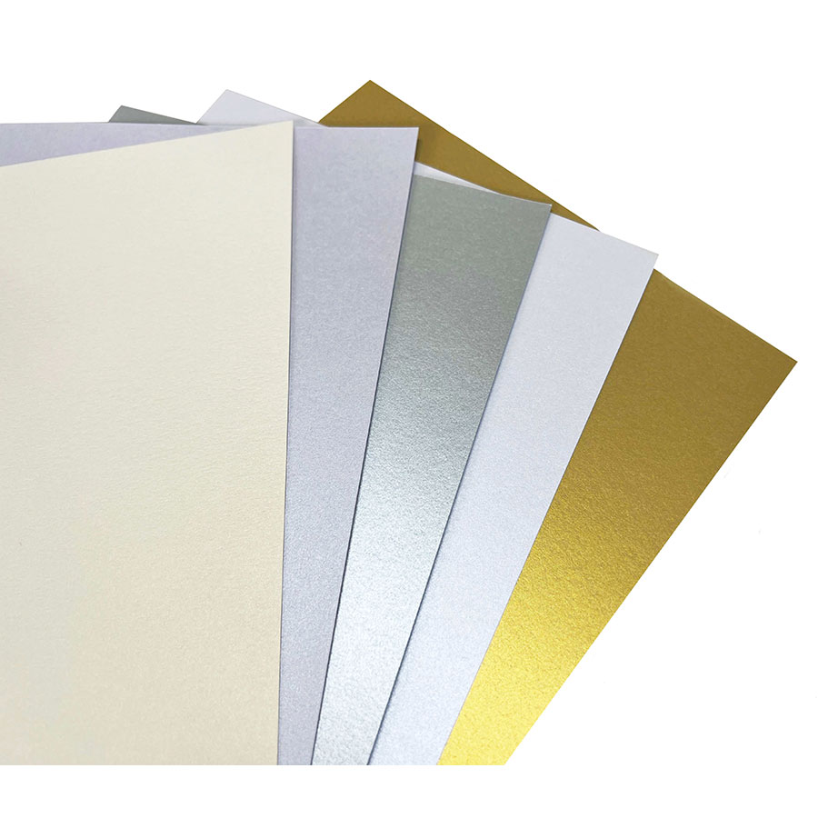 Lot de 50 feuilles de papier irisé brillant et pliable pour bricolage  artisanal, papier origami, papier coloré pour découpe de papier grue (15  cm, 10
